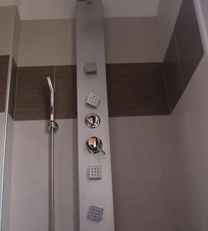 Sant'adriana Apartment *