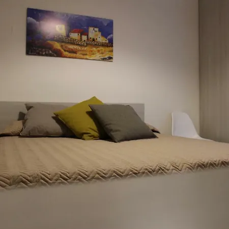 Sant'adriana Apartment *